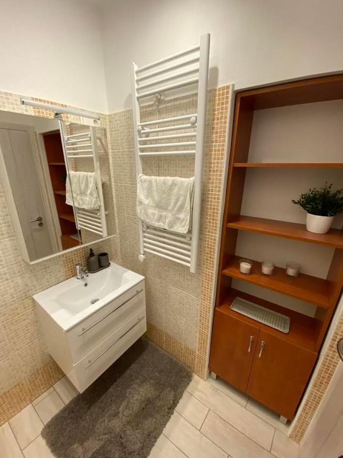 Chill Apartman 米什科尔茨 外观 照片